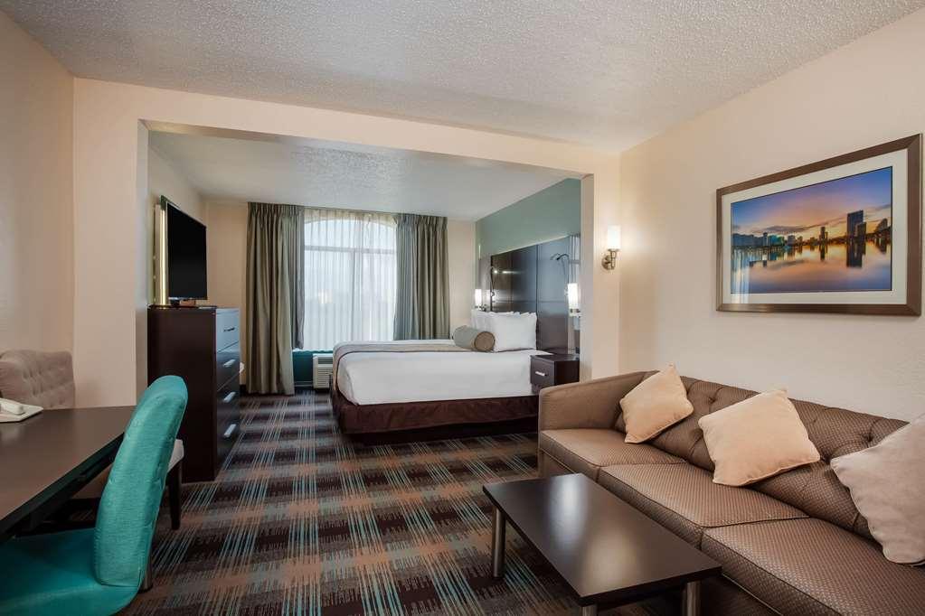 Wingate By Wyndham - Orlando International Airport Hotel Room photo